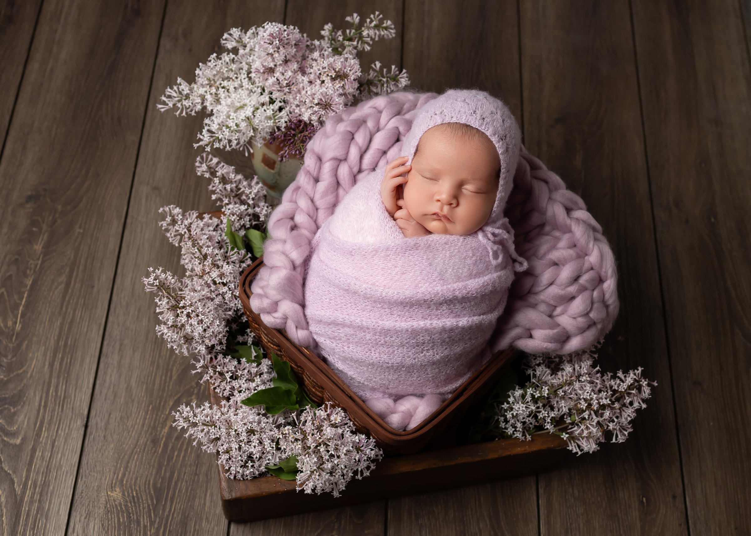 Newborn session with Jane's handmade outfits — IDTPhoto Aurora IL